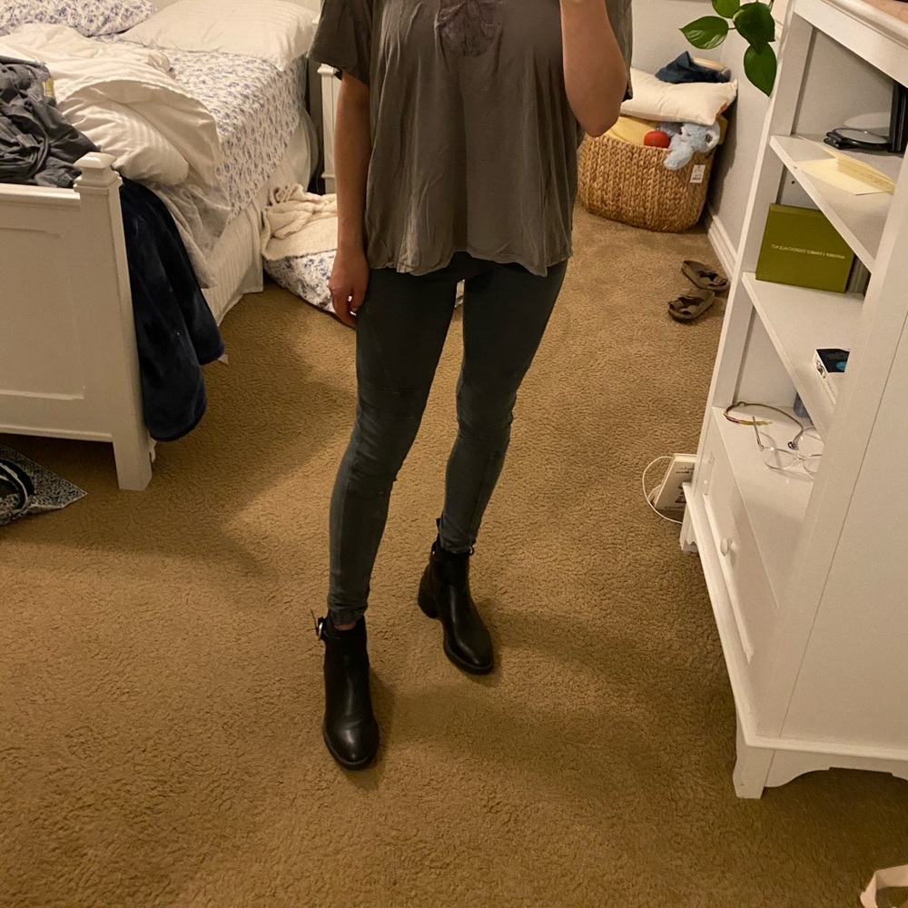 BP Olive Leggings